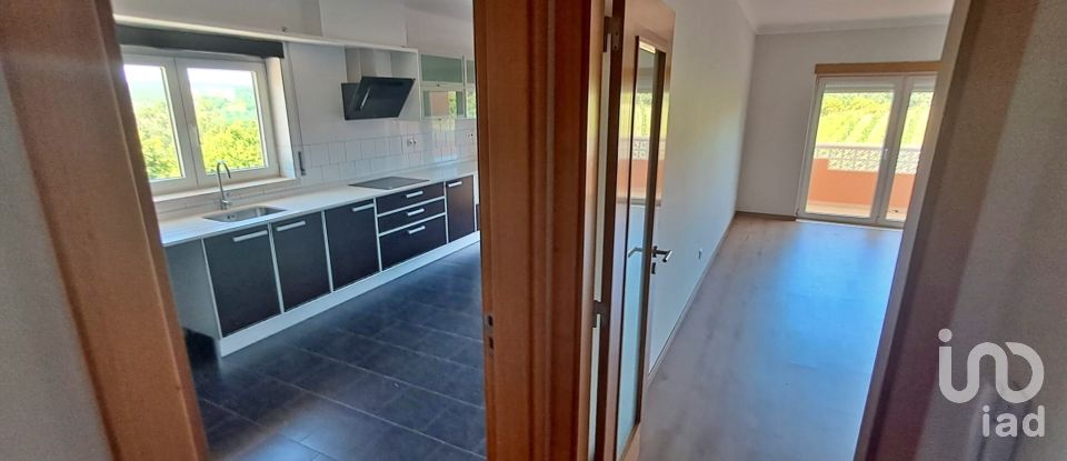 Casa T3 em Salir de Matos de 279 m²