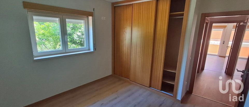 Casa T3 em Salir de Matos de 279 m²