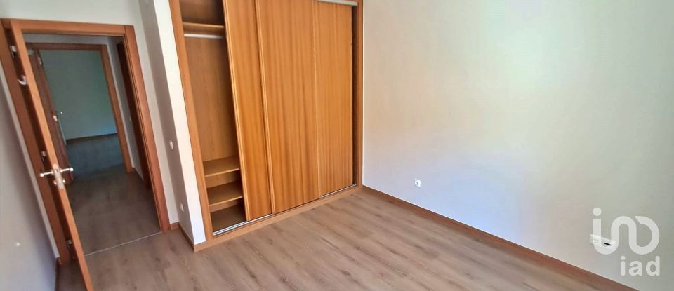 Casa T3 em Salir de Matos de 279 m²