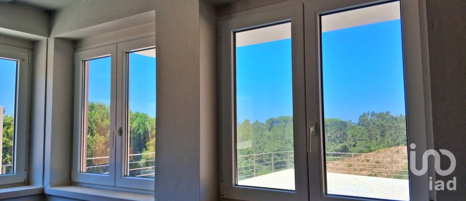 Casa T3 em Salir de Matos de 279 m²