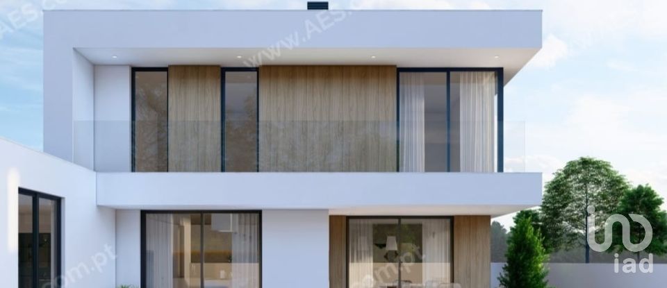 Moradia T4 em Amora de 126 m²