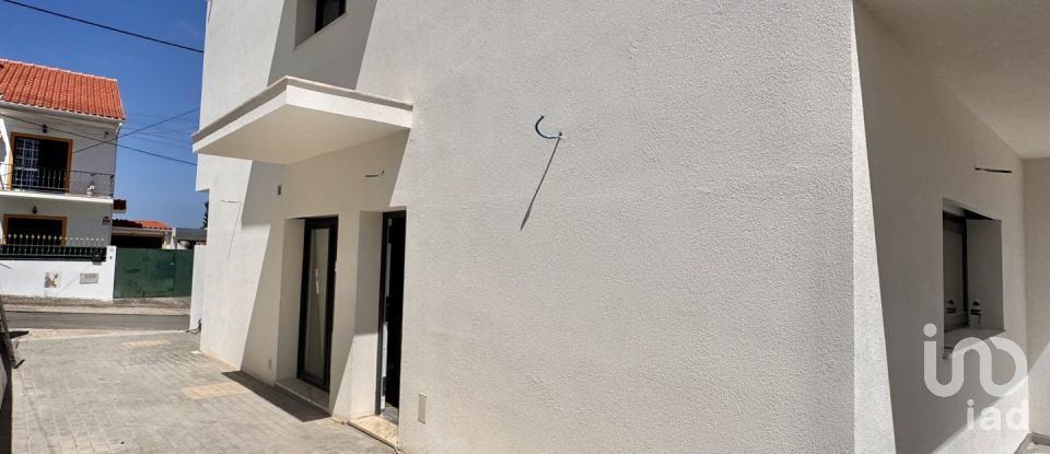 Moradia T3 em Quinta do Conde de 135 m²