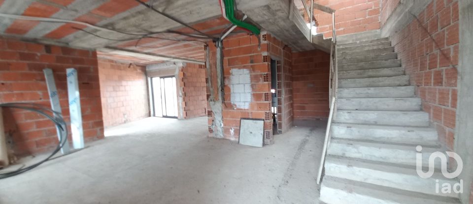 Gîte T4 à Abade de Neiva de 375 m²