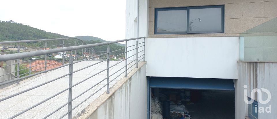 Gîte T4 à Abade de Neiva de 375 m²