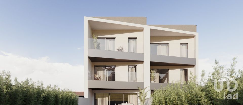 House T4 in Coronado (São Romão e São Mamede) of 265 m²