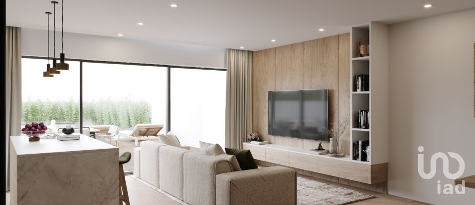 House T4 in Coronado (São Romão e São Mamede) of 265 m²