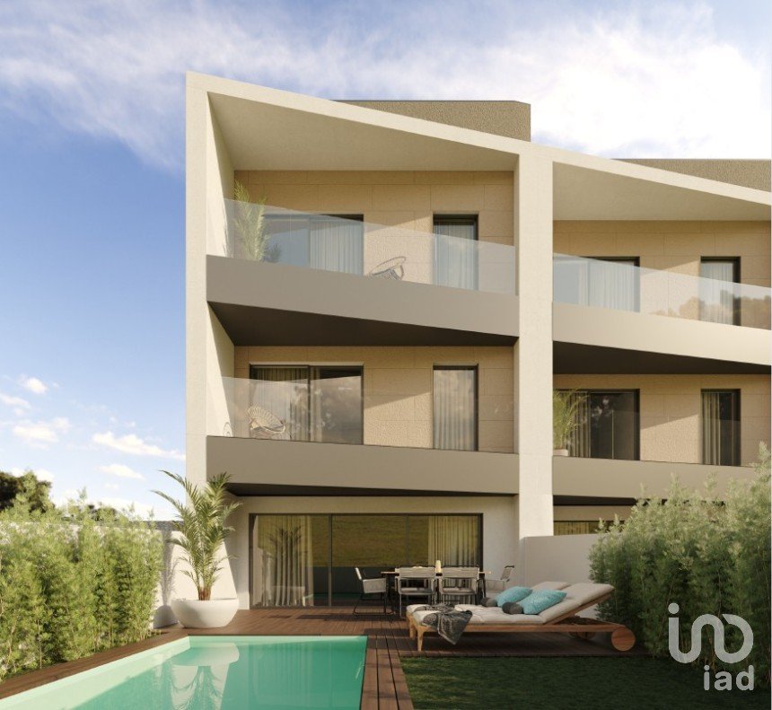 House T4 in Coronado (São Romão e São Mamede) of 265 m²