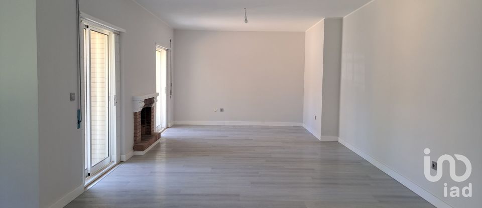 Apartamento T3 em Rio Tinto de 131 m²