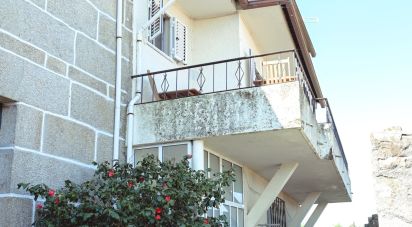 House T4 in Cativelos of 180 m²