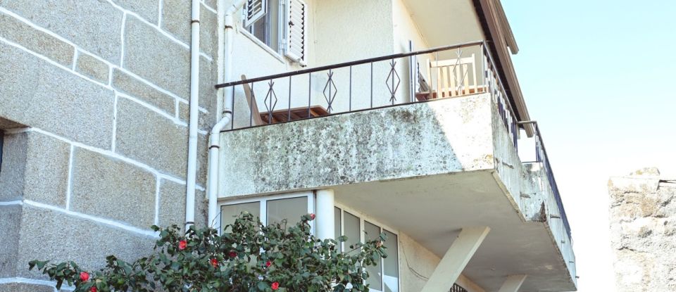 House T4 in Cativelos of 180 m²