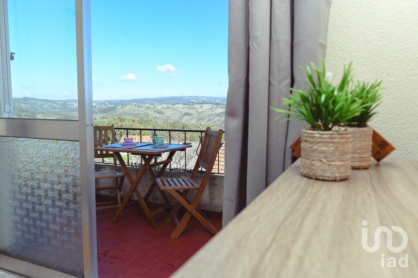 House T4 in Cativelos of 180 m²