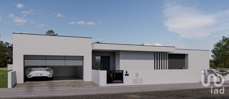 House T4 in Nadadouro of 230 m²