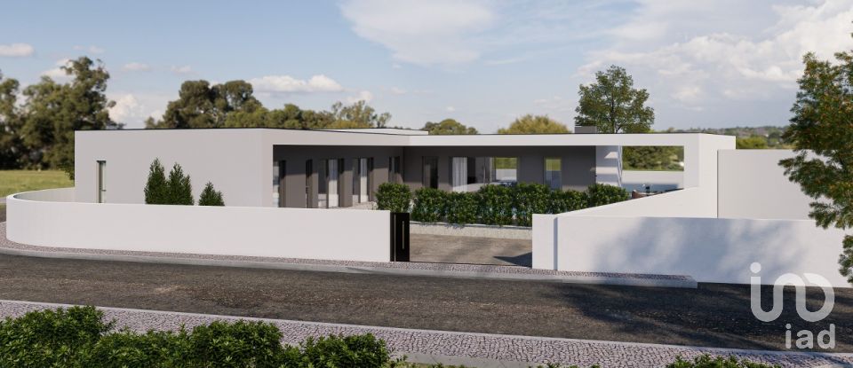 House T4 in Nadadouro of 230 m²