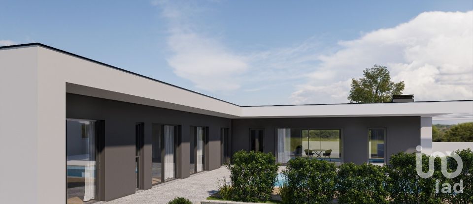 House T4 in Nadadouro of 230 m²