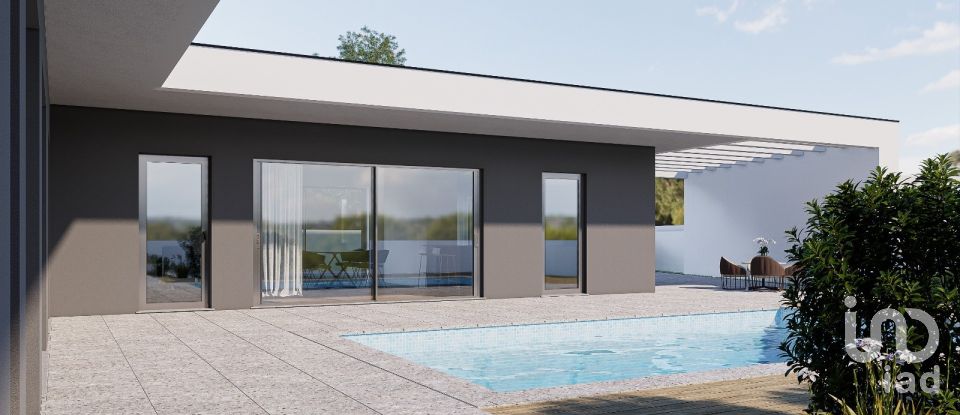 House T4 in Nadadouro of 230 m²