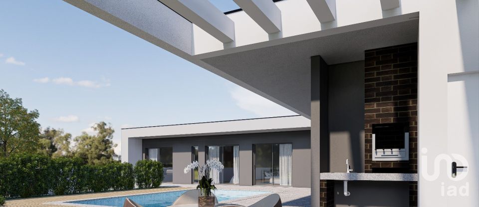 House T4 in Nadadouro of 230 m²