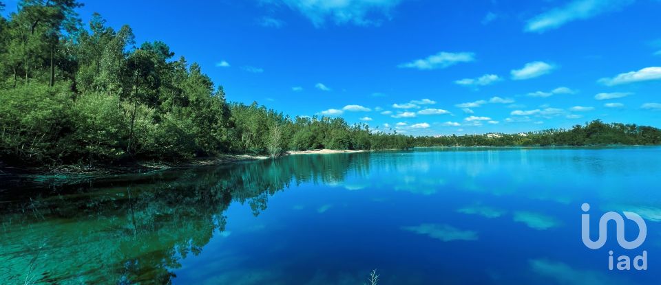 Terrain à bâtir à Serra e Junceira de 372 860 m²