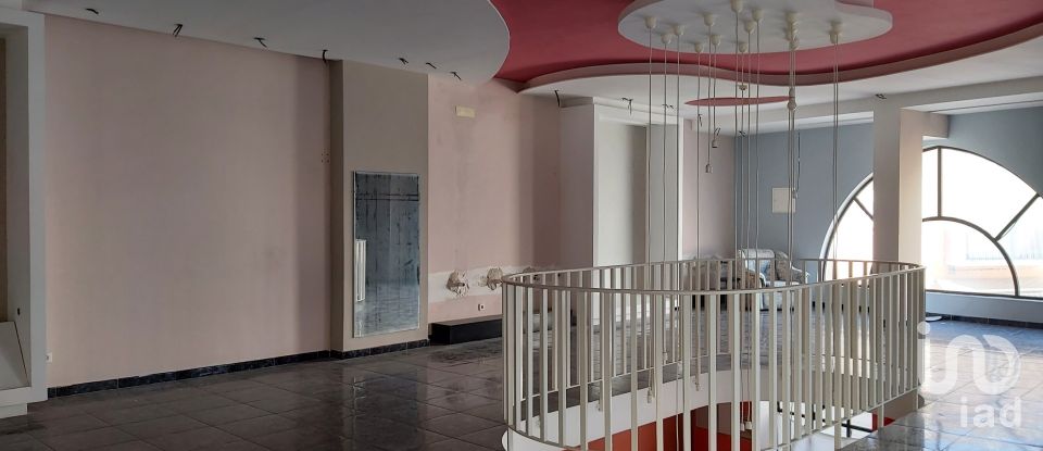 Boutique/Local commercial à Portimão de 222 m²