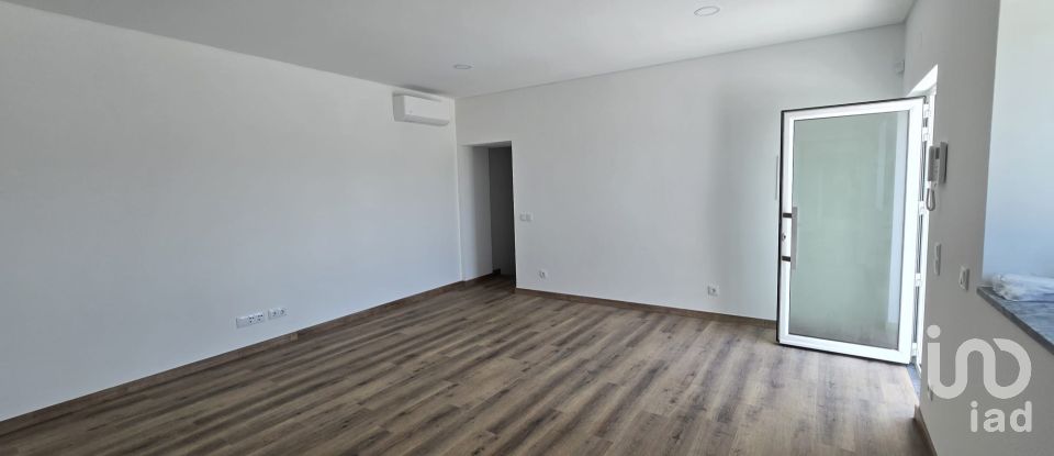 Village house T3 in Maxial e Monte Redondo of 210 m²