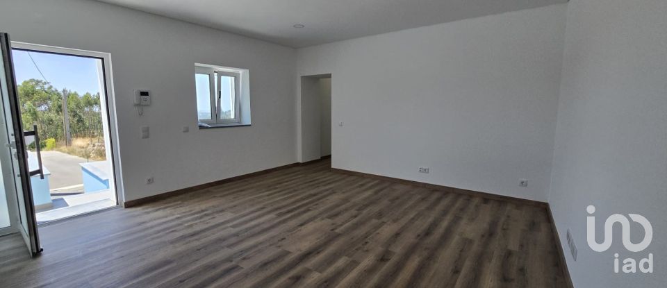 Village house T3 in Maxial e Monte Redondo of 210 m²