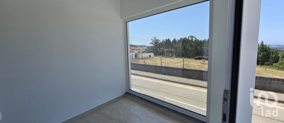 Village house T3 in Maxial e Monte Redondo of 210 m²