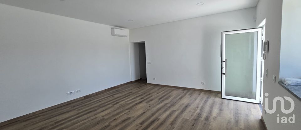 Village house T3 in Maxial e Monte Redondo of 210 m²