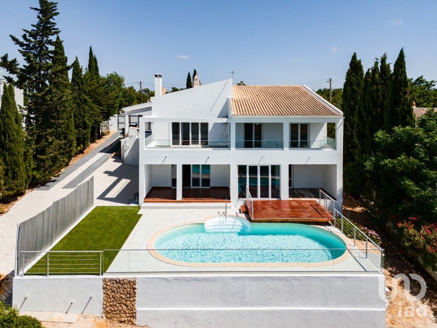 Maison T4 à Silves de 223 m²