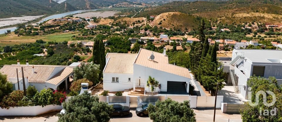 Maison T4 à Silves de 223 m²