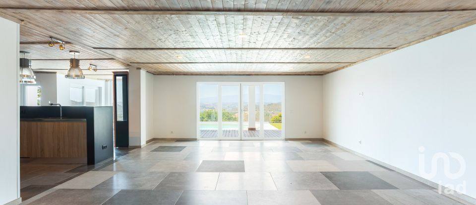 Maison T4 à Silves de 223 m²