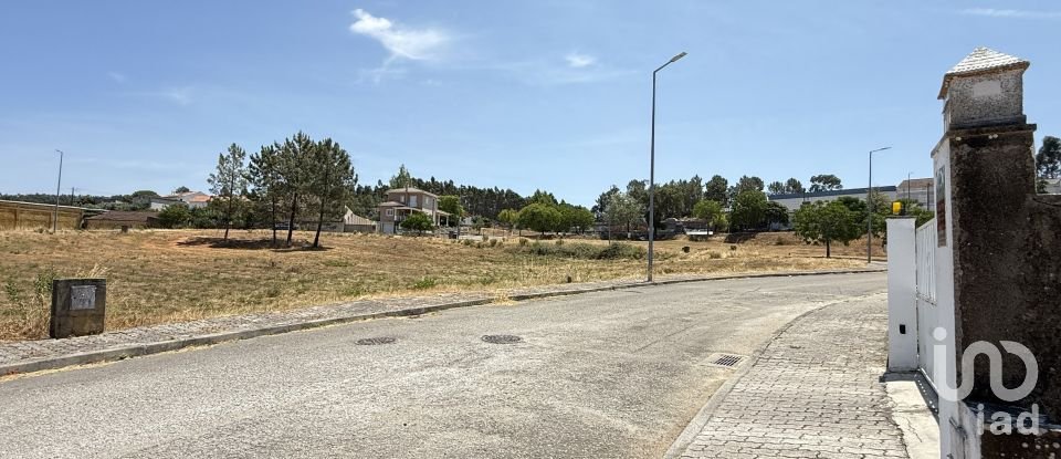 Building plot in Alcanede of 594 m²