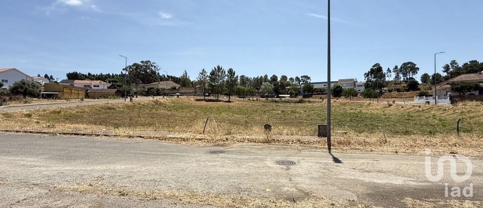 Building plot in Alcanede of 594 m²