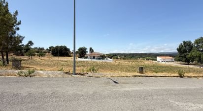 Building plot in Alcanede of 859 m²