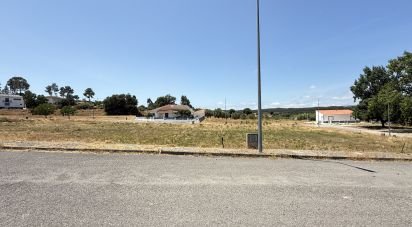 Building plot in Alcanede of 792 m²