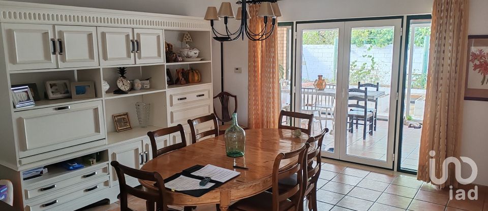 Moradia T3 em Nadadouro de 267 m²