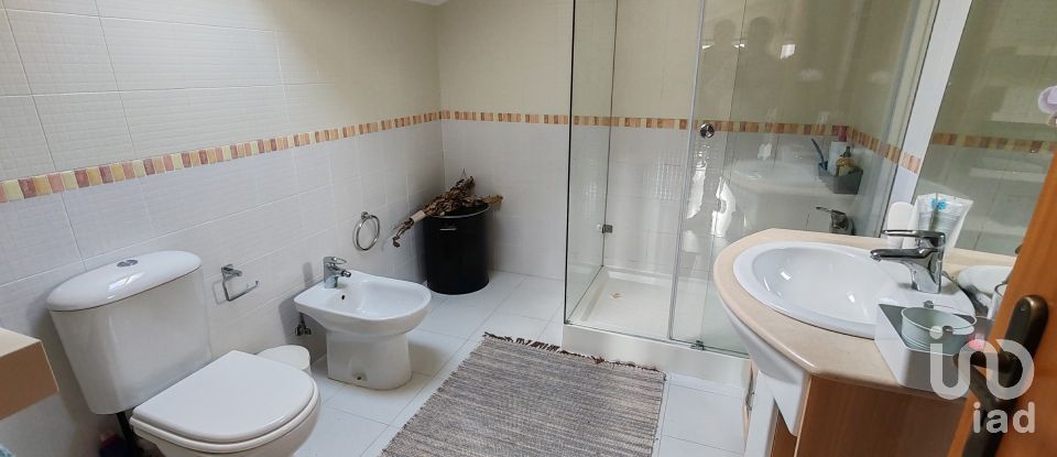 Moradia T3 em Nadadouro de 267 m²