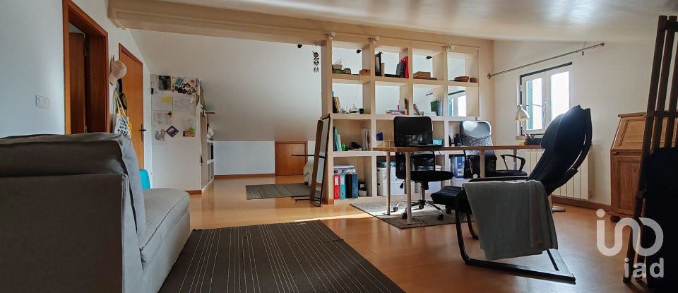 Moradia T3 em Nadadouro de 267 m²