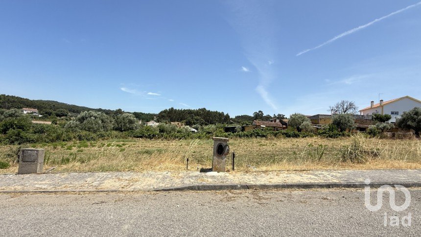 Building plot in Alcanede of 594 m²