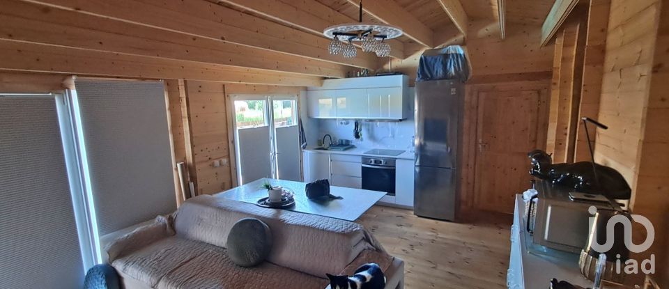 Casa T2 em Caldas da Rainha - Santo Onofre e Serra do Bouro de 107 m²