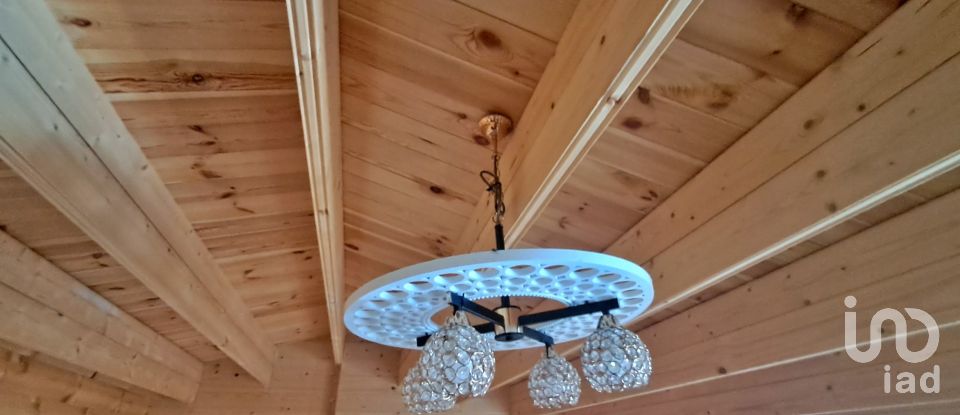 Casa T2 em Caldas da Rainha - Santo Onofre e Serra do Bouro de 107 m²