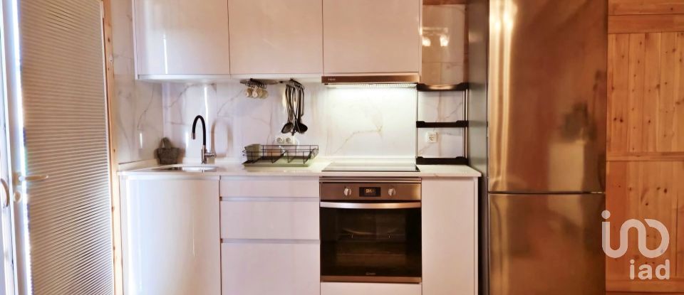 Casa T2 em Caldas da Rainha - Santo Onofre e Serra do Bouro de 107 m²