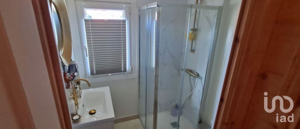 Casa T2 em Caldas da Rainha - Santo Onofre e Serra do Bouro de 107 m²