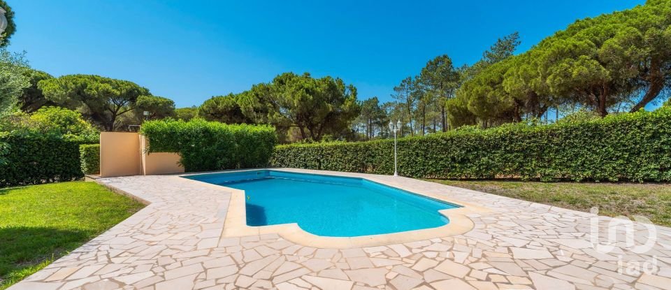 Moradia T8 em Quarteira de 364 m²