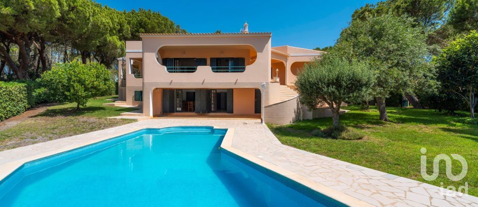 Moradia T8 em Quarteira de 364 m²