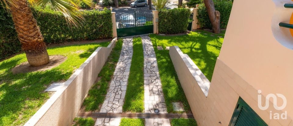 Moradia T8 em Quarteira de 364 m²