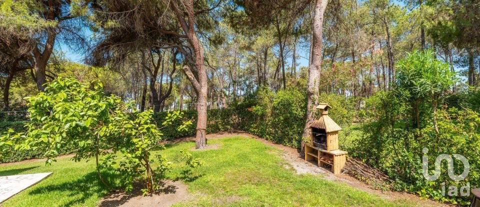 Moradia T8 em Quarteira de 364 m²