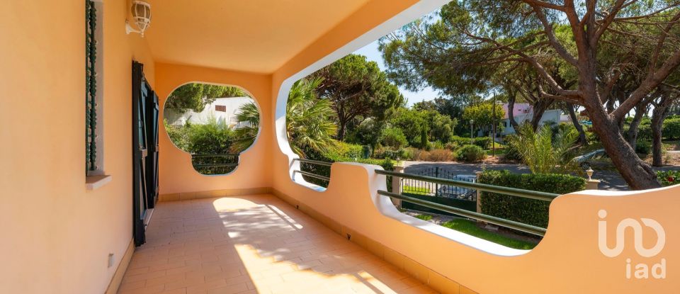 Moradia T8 em Quarteira de 364 m²