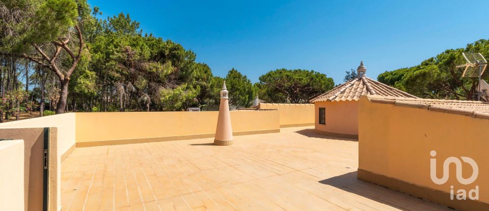 Moradia T8 em Quarteira de 364 m²