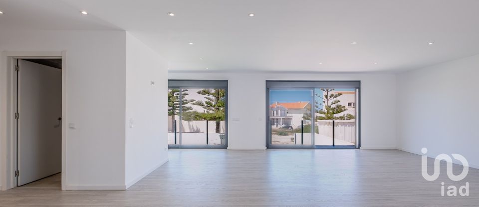 Moradia T4 em Silveira de 410 m²