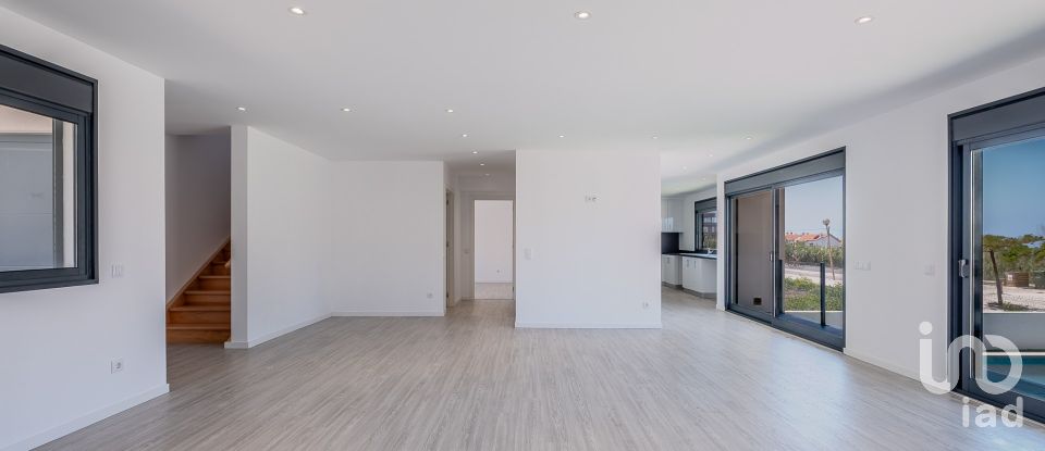 Moradia T4 em Silveira de 410 m²