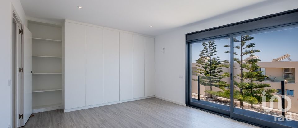 Moradia T4 em Silveira de 410 m²